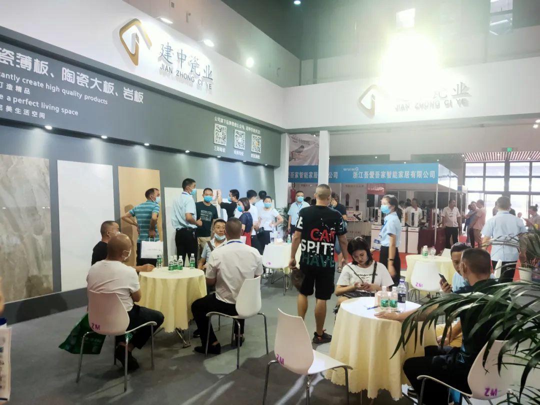 高定風口下，巖板是否會成為瓷磚行業進軍定制家居產業的“殺手锏”？(圖6)